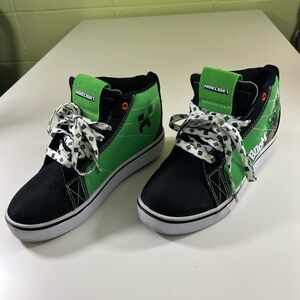 Heelys Minecraft Kids Sneakers - Green and Black with Patterned Laces